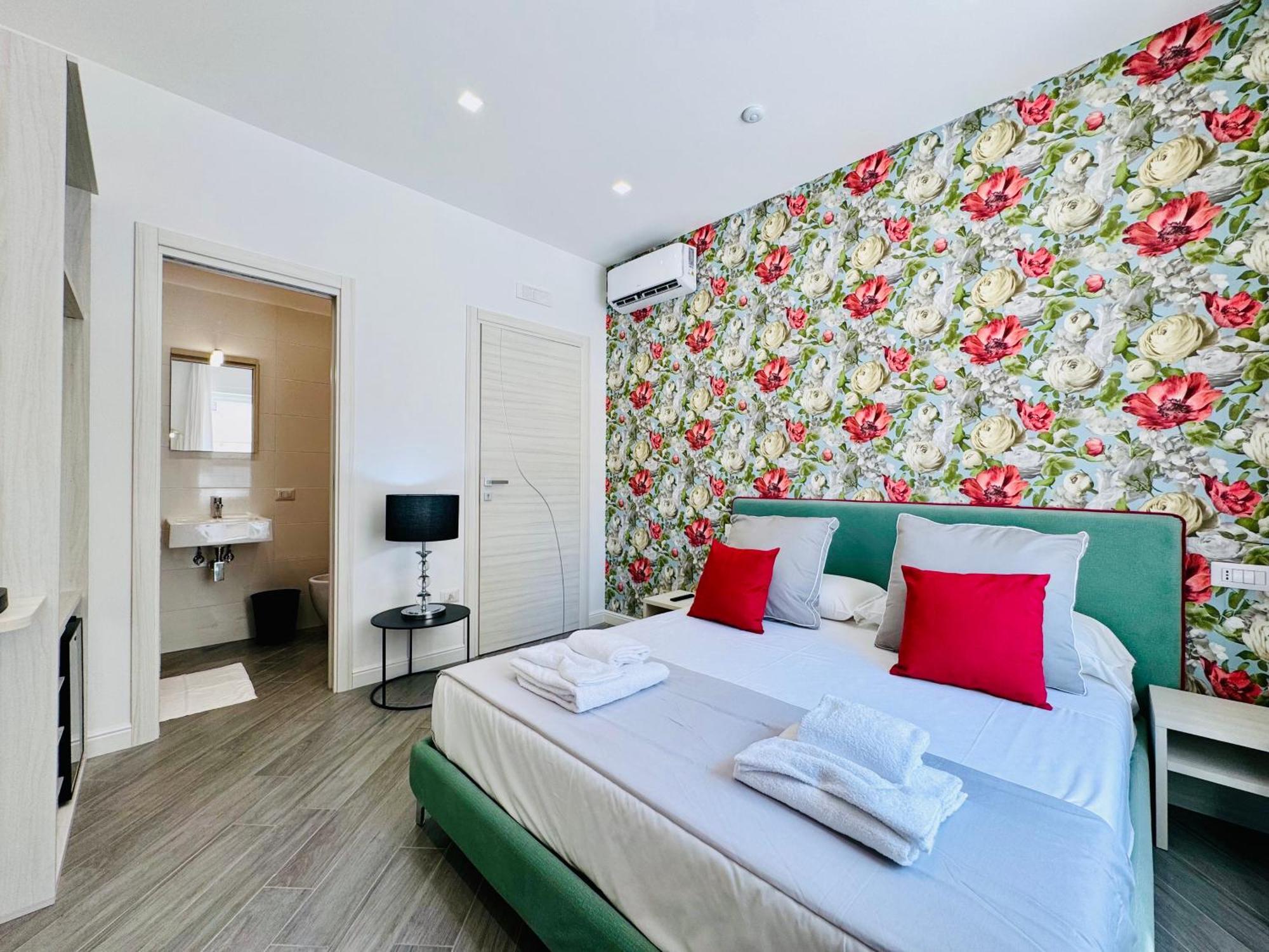 Yourhome - Santa Lucia Rooms Sorrento Exterior photo